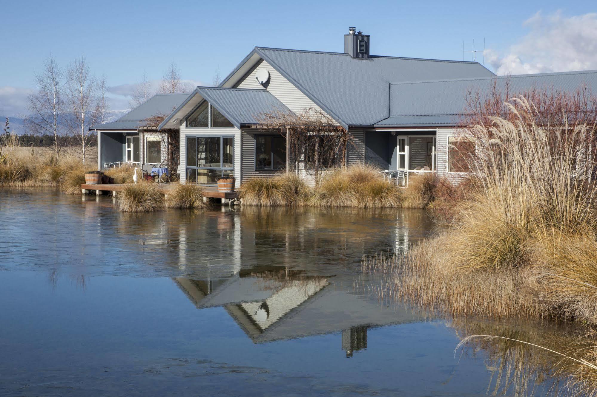Matuka Lodge Twizel Exterior photo
